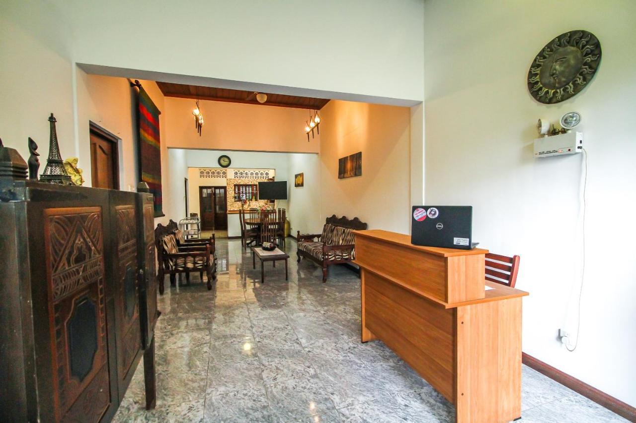 Leo's Hotel 3*