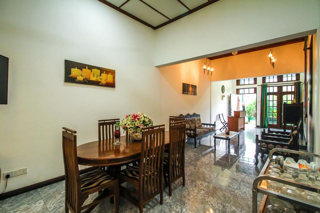 Leo's Hotel Dehiwala-Mount Lavinia